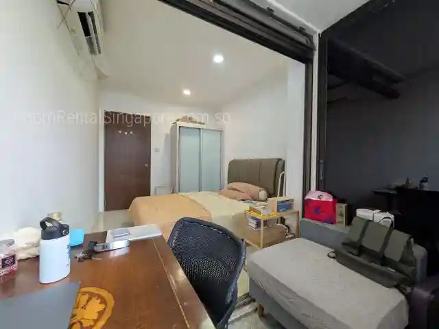 Room for Rent in Chinatown