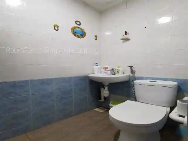 Room for Rent in Chinatown