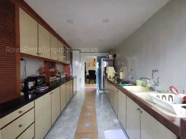 Room for Rent in Chinatown